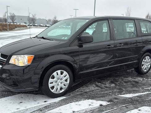 Used 2015 Dodge Grand Caravan American Value Package w/ UConnect Hands-Free Group image 14