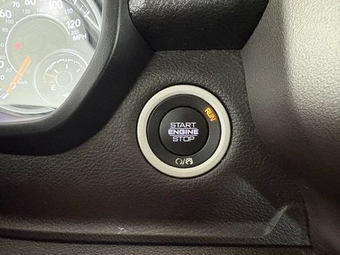 Used 2020 RAM 1500 Big Horn AWD/4WD image 23