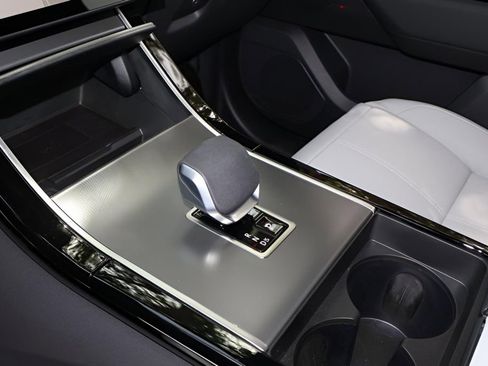 Used 2026 Land Rover Range Rover Velar S image 26