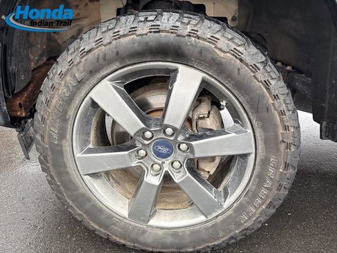 Used 2017 Ford F150 XLT w/ Equipment Group 302A Luxury image 10