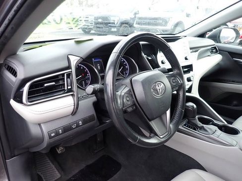 Used 2023 Toyota Camry SE image 14