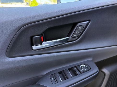 Used 2025 Toyota Prius Limited w/ Limited Premium Package image 19