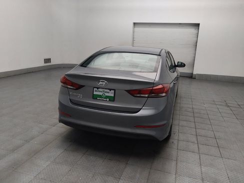 Used 2018 Hyundai Elantra SE FWD image 7