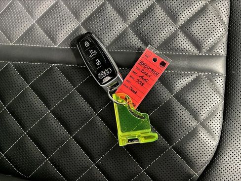 Used 2024 Audi SQ8 Premium Plus image 13