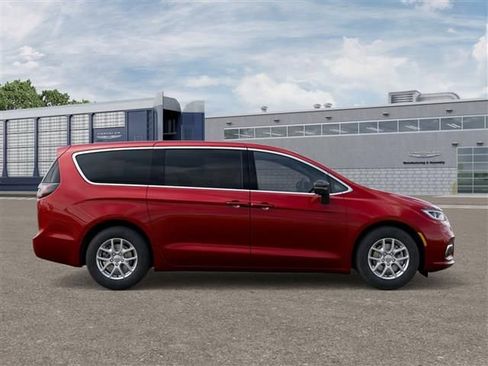 New 2026 Chrysler Pacifica Select image 21