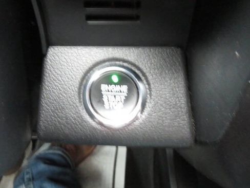 Used 2021 Ford Expedition Max Limited image 27