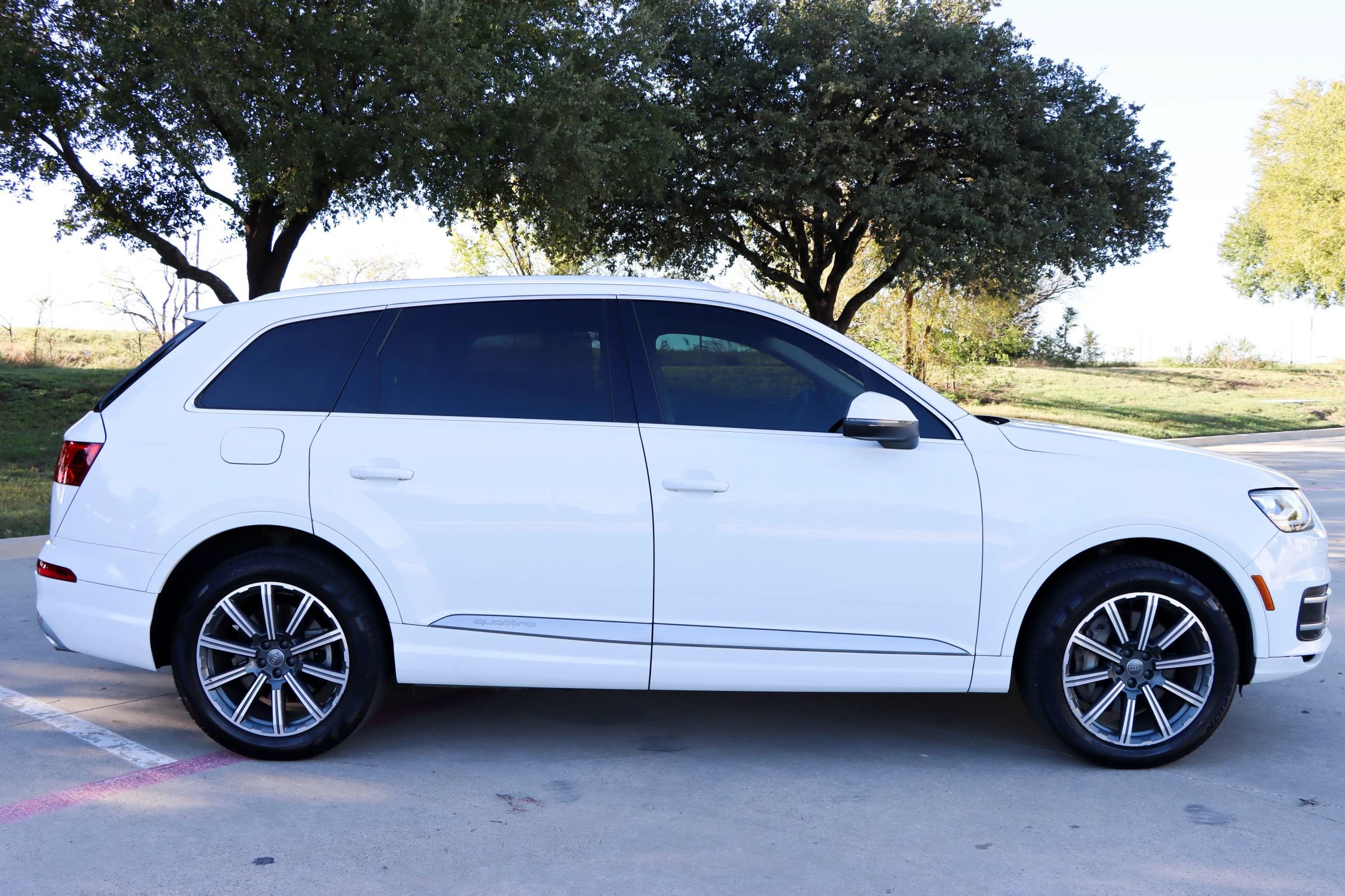 Used 2017 Audi Q7 3.0T Premium Plus w/ Premium Plus Package AWD/4WD image 5