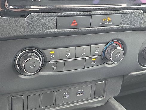 Used 2022 Nissan Frontier SV image 22
