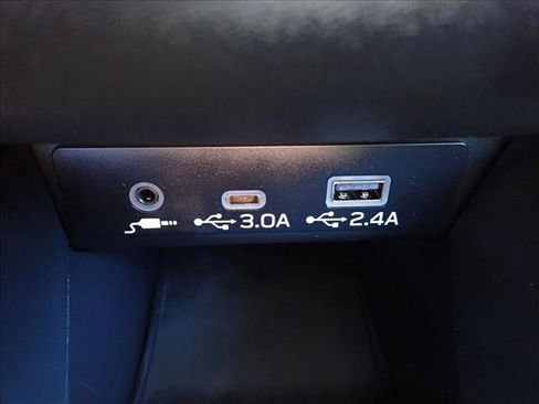Used 2025 Subaru Outback Premium AWD/4WD image 20