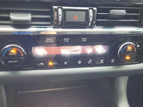 Used 2023 Nissan Pathfinder Rock Creek AWD/4WD image 31