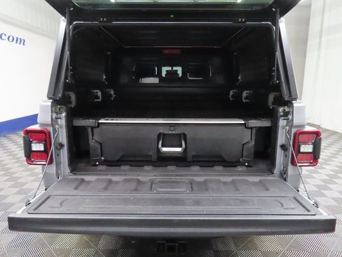 Used 2020 Jeep Gladiator Rubicon w/ Uconnect 4C Nav & Sound Group image 36