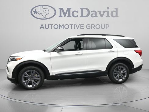 Used 2023 Ford Explorer XLT w/ Equipment Group 202A AWD/4WD image 5