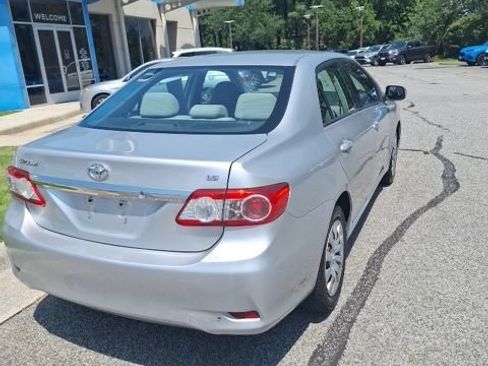 Used 2013 Toyota Corolla LE FWD image 6
