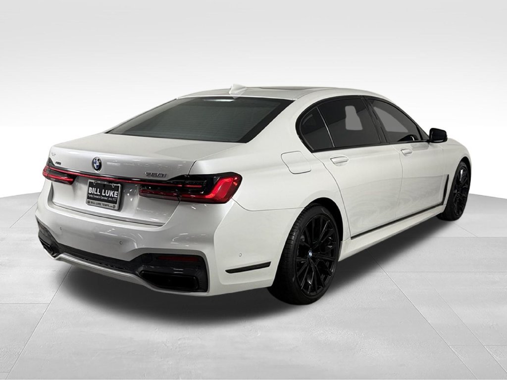 Used 2022 BMW 750i xDrive w/ Luxury Rear Seating Package AWD/4WD image 6