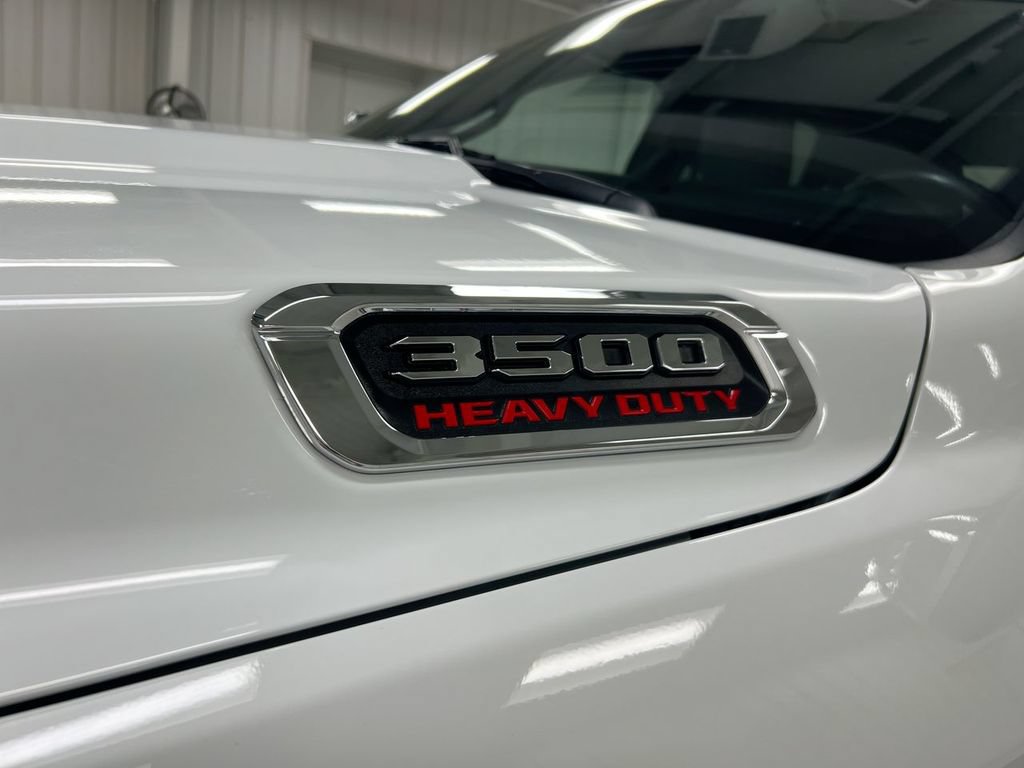 Used 2024 RAM 3500 Limited AWD/4WD image 22