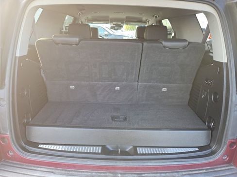 Used 2017 GMC Yukon SLT image 26