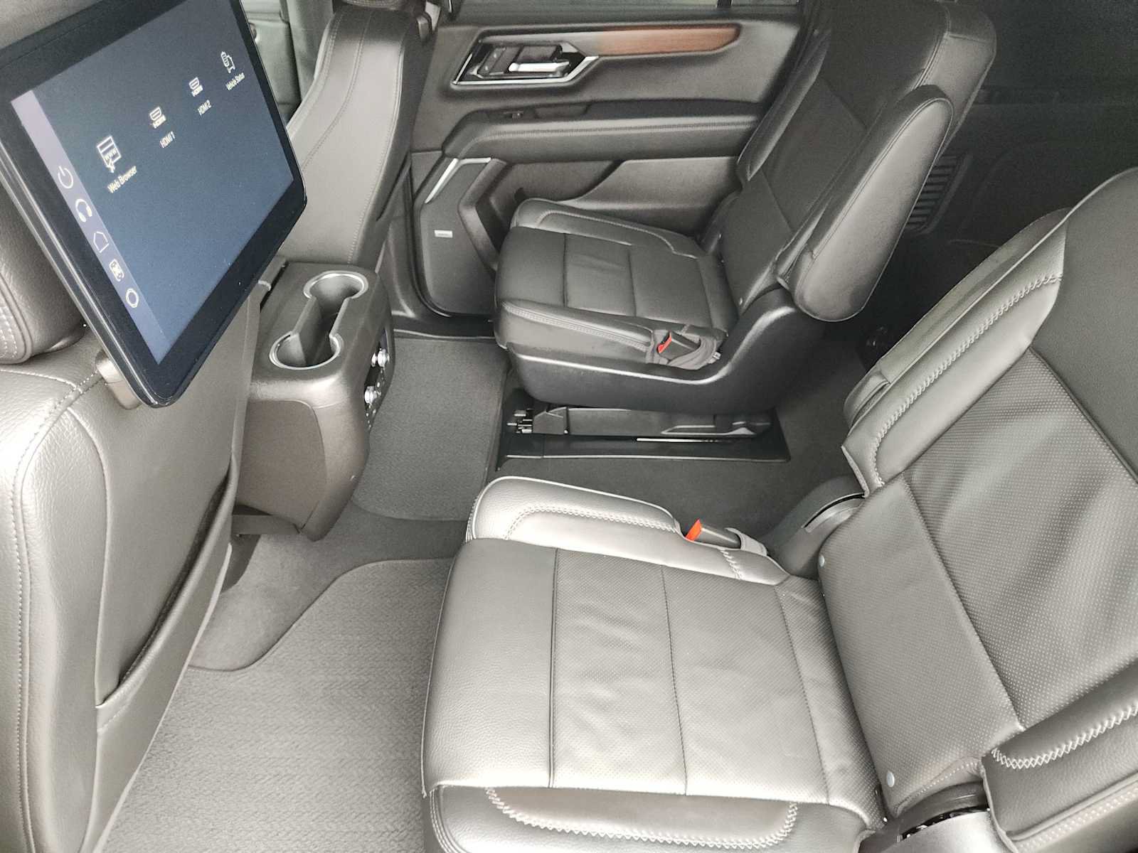 Used 2026 GMC Yukon XL Denali w/ Denali Reserve Package AWD/4WD image 31