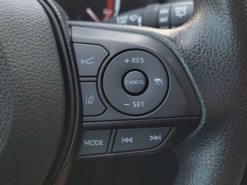 Used 2025 Toyota RAV4 XLE FWD image 20