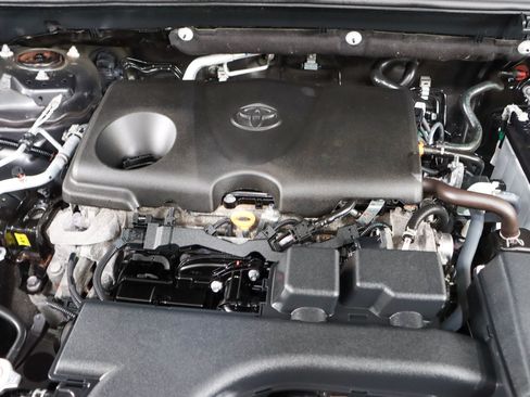 Used 2024 Toyota RAV4 LE AWD/4WD image 29