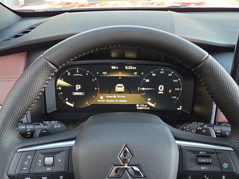 New 2026 Mitsubishi Outlander SEL image 17