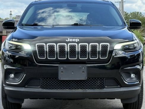 Used 2019 Jeep Cherokee Latitude Plus w/ Cold Weather Group image 8