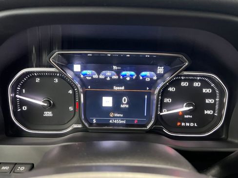 Used 2022 GMC Sierra 2500 Denali w/ Denali Black Diamond Edition AWD/4WD image 17