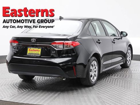 Used 2024 Toyota Corolla LE image 5