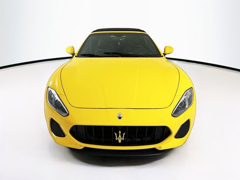 Used 2018 Maserati GranTurismo Sport image 2
