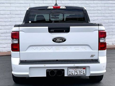 Used 2025 Ford Maverick Lobo AWD/4WD image 3