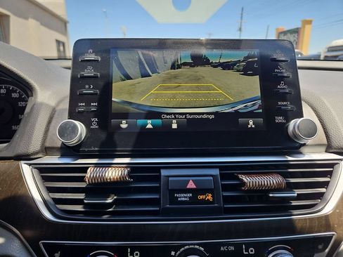 Used 2019 Honda Accord EX image 19