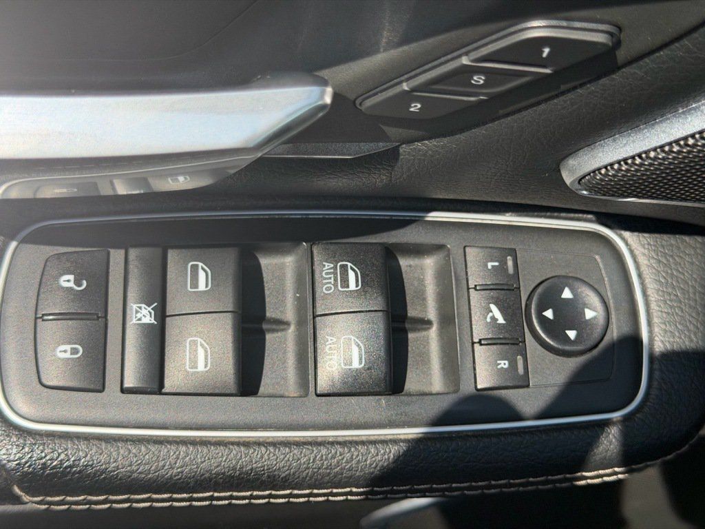 Used 2020 RAM 1500 Laramie AWD/4WD image 13