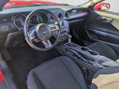 Used 2015 Ford Mustang Convertible image 9