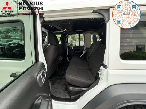 Used 2023 Jeep Wrangler Unlimited w/ Sun & Screen Package AWD/4WD image 43
