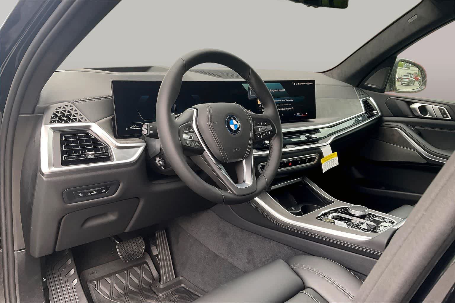 Used 2026 BMW X5 xDrive50e w/ Premium Package AWD/4WD image 9