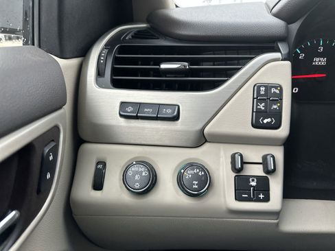 Used 2020 GMC Yukon Denali w/ Denali Ultimate Package image 18