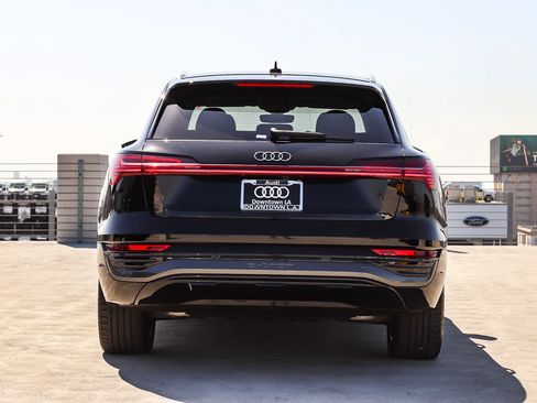 Used 2024 Audi Q8 e-tron Premium AWD/4WD image 5