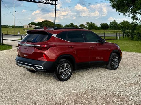 Used 2021 Kia Seltos S image 8