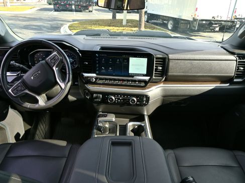 Used 2022 Chevrolet Silverado 1500 LT Trail Boss w/ LT Trail Boss Premium Package image 37