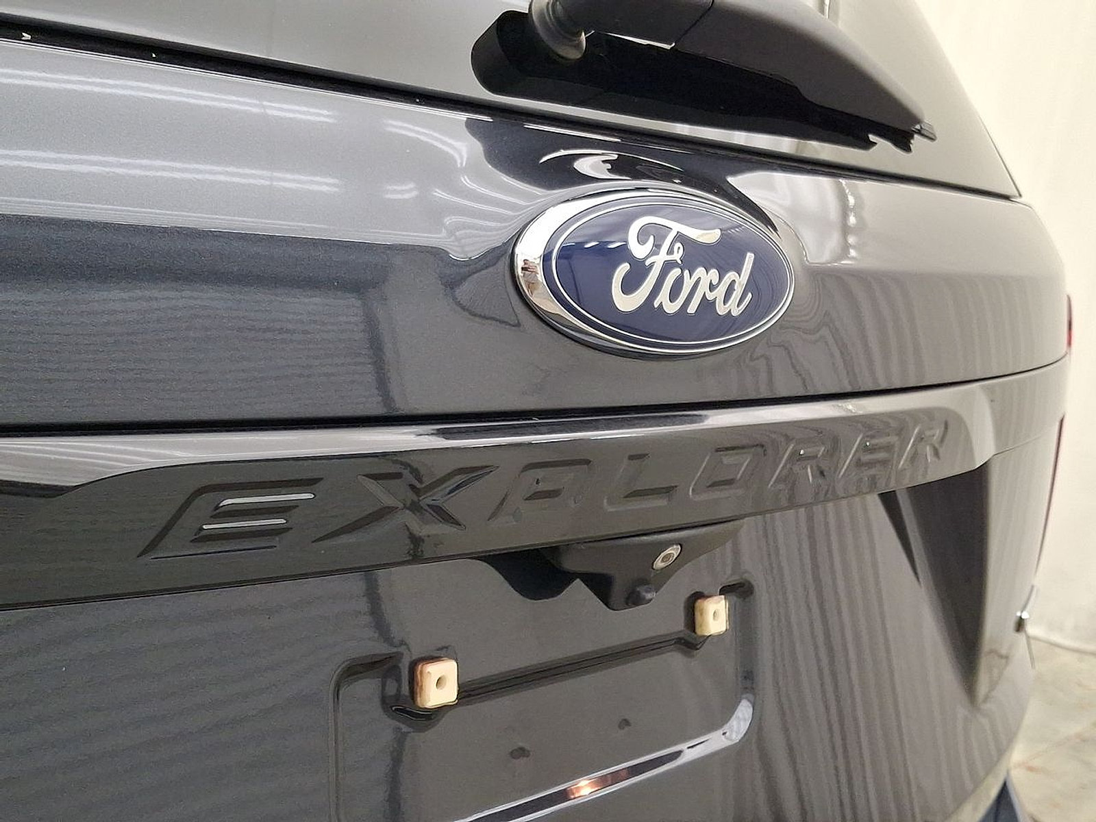 Used 2017 Ford Explorer Sport w/ Equipment Group 401A AWD/4WD image 27