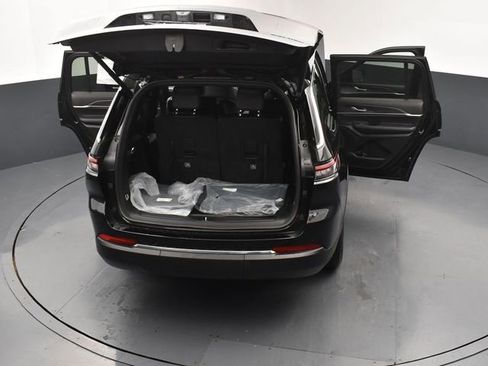 Used 2025 Jeep Grand Cherokee L Limited image 29