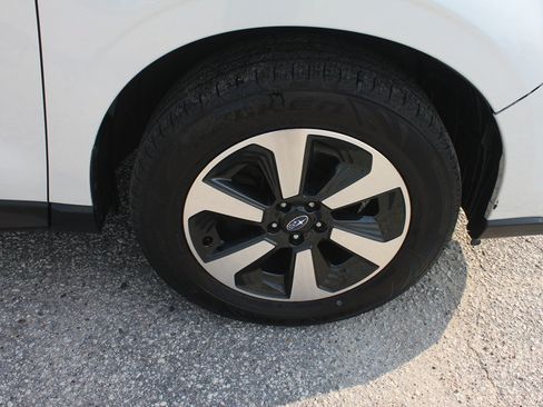 Used 2017 Subaru Forester 2.5i Limited w/ Popular Package #1 AWD/4WD image 56