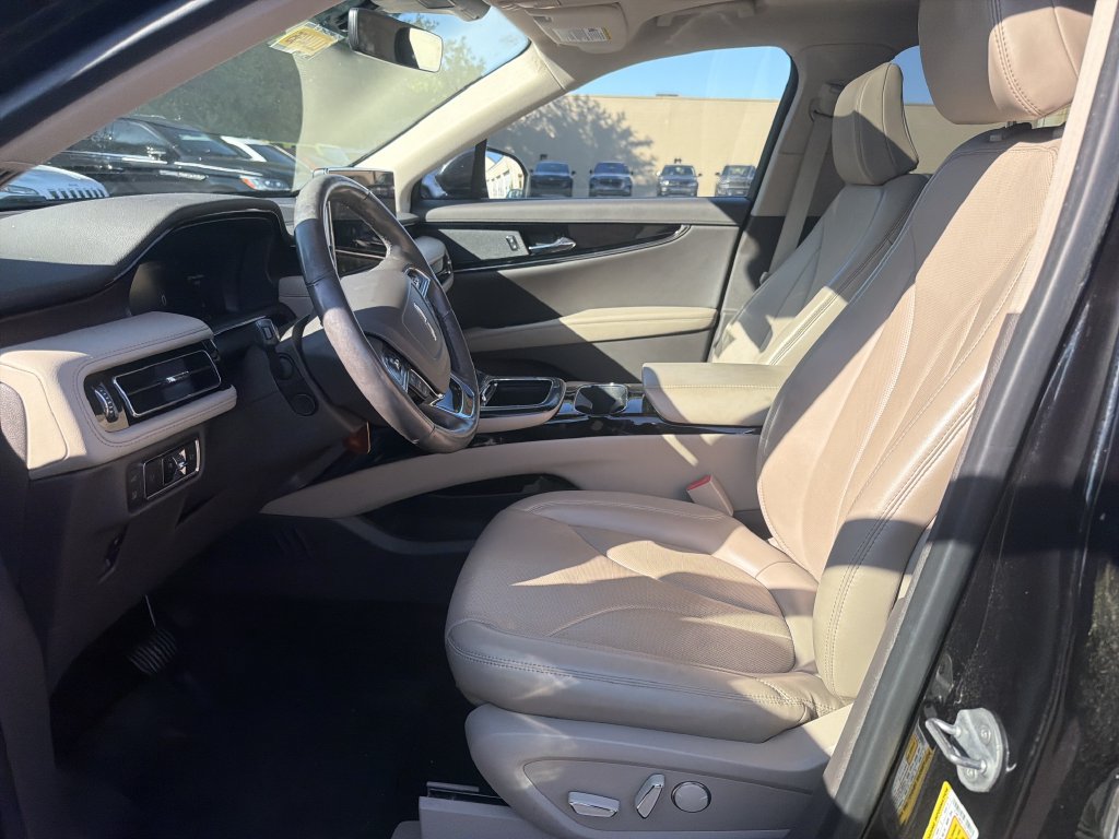Certified 2023 Lincoln Nautilus Reserve AWD/4WD image 17