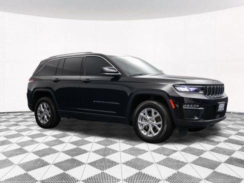Used 2023 Jeep Grand Cherokee Limited AWD/4WD image 47