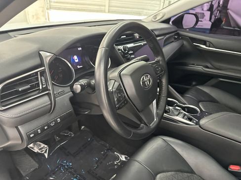 Used 2019 Toyota Camry XSE FWD image 15