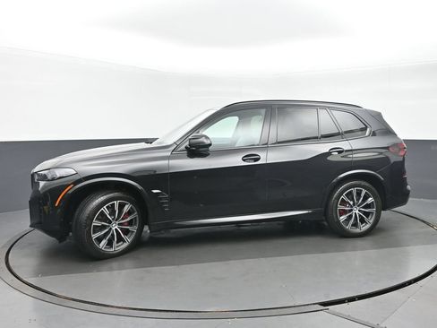 Used 2024 BMW X5 xDrive40i w/ M Sport Package AWD/4WD image 6