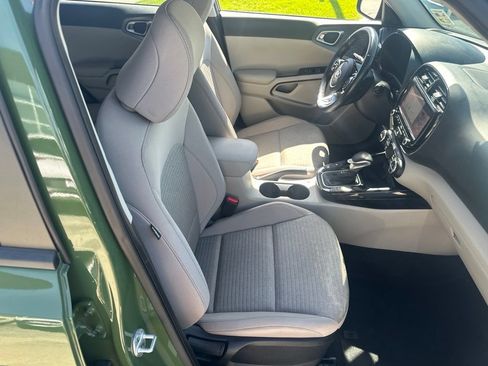 Used 2020 Kia Soul EX FWD image 35