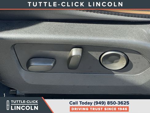 Used 2024 GMC Canyon AT4 AWD/4WD image 30
