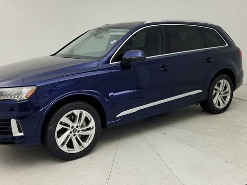 Used 2023 Audi Q7 3.0T Premium w/ Convenience Package AWD/4WD image 4