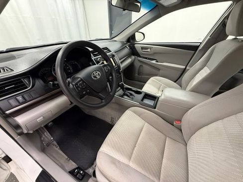 Used 2015 Toyota Camry LE FWD image 12