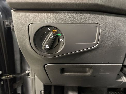 Used 2024 Volkswagen Tiguan S image 21